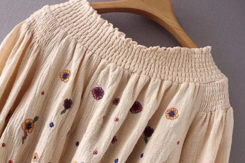 Embroidered Puff-sleeves Blouses&Shirts Top