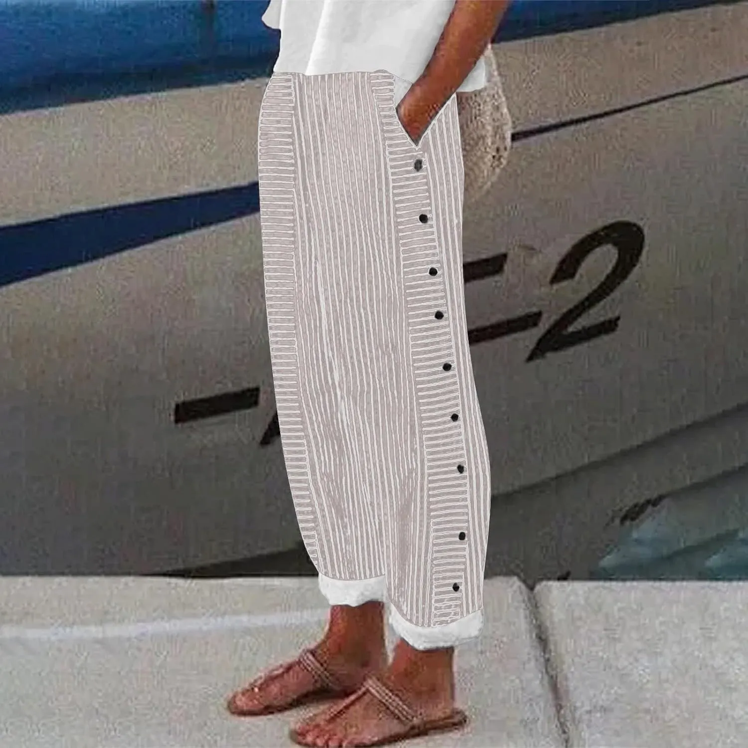Plus Size Capris for Women Striped Floral Printed Cotton Linen Pants Lightweight Casual Trousers with Pockets