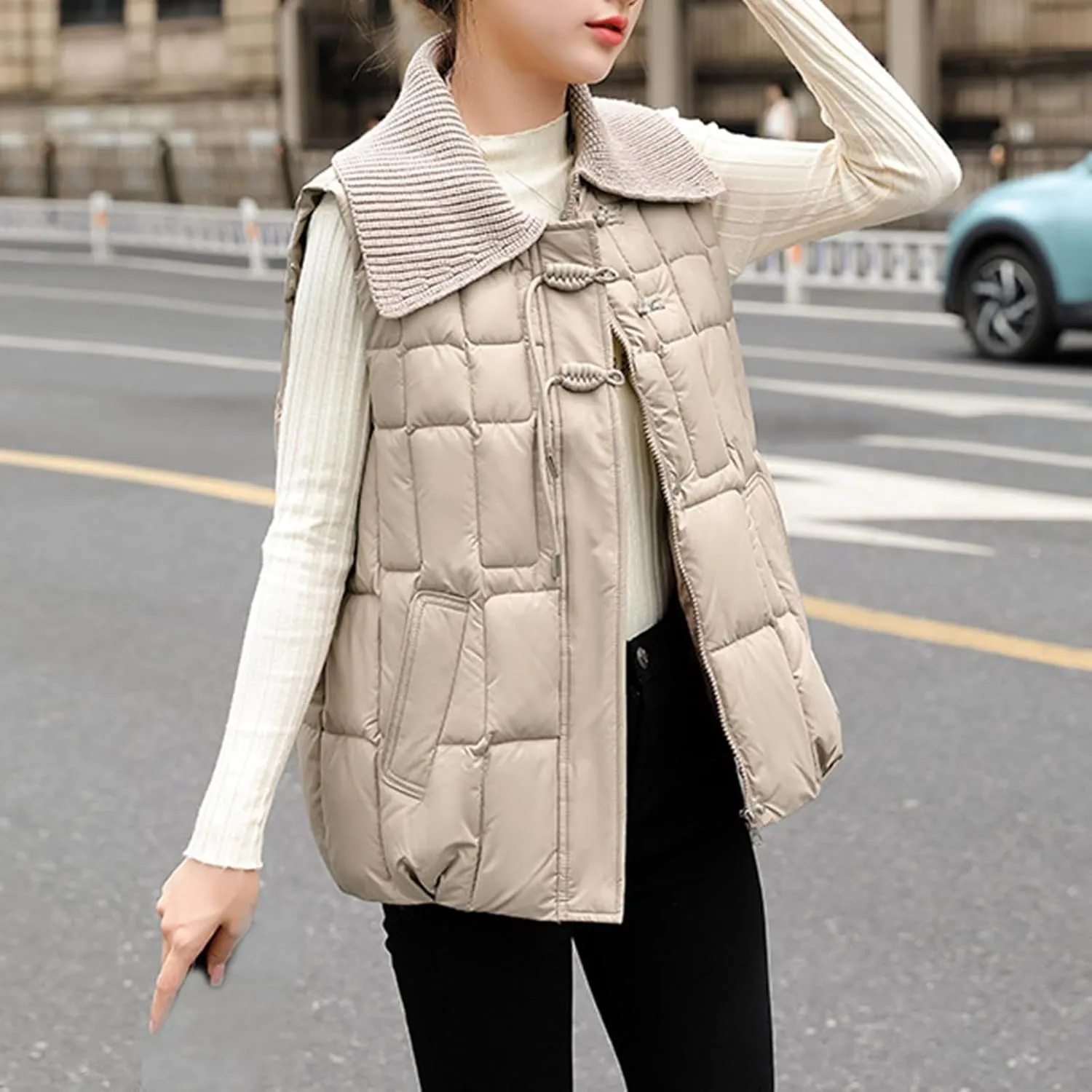 Womens Quilted Vest Lightweight Down Vests Stand Collar Padded Outwear Pockets Trendy Fashion Sleeveless Puffer Jackets